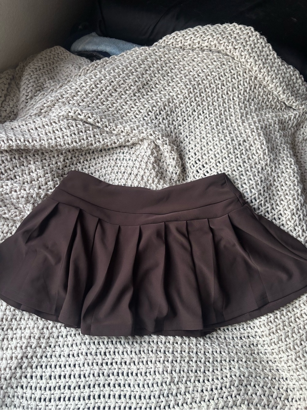 H&M Brown Pleated Mini Skirt